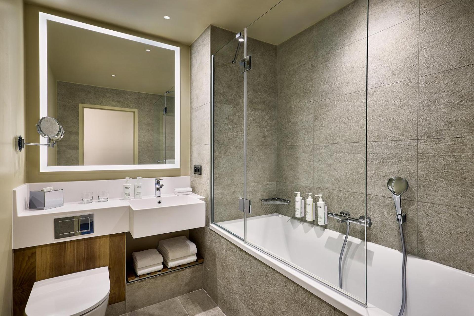 Courtyard By Marriott Lyon Eurexpo Stadium Genas Exterior photo