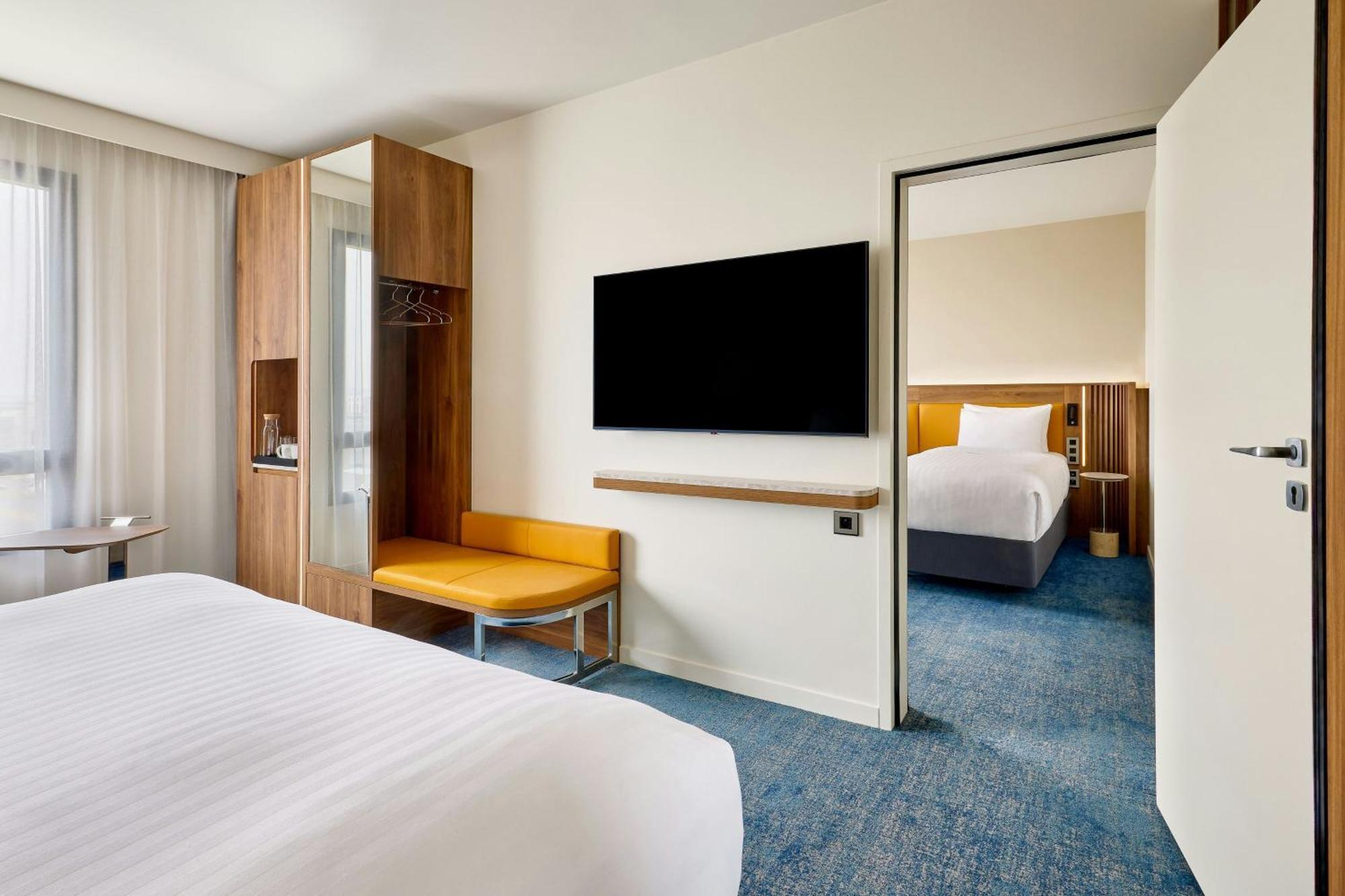 Courtyard By Marriott Lyon Eurexpo Stadium Genas Exterior photo